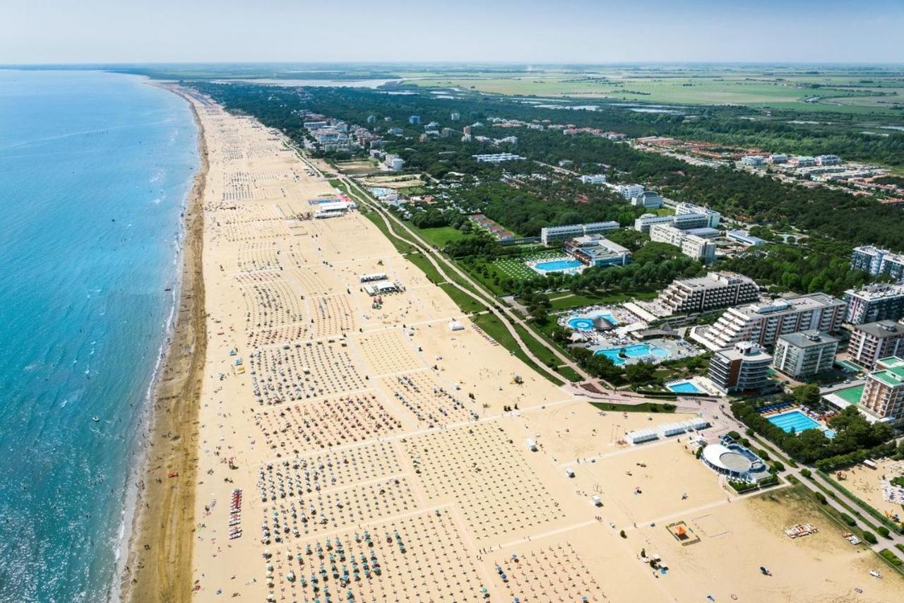 Appartamenti Sirio Via Pesci 6,8,14 Bibione Exterior foto